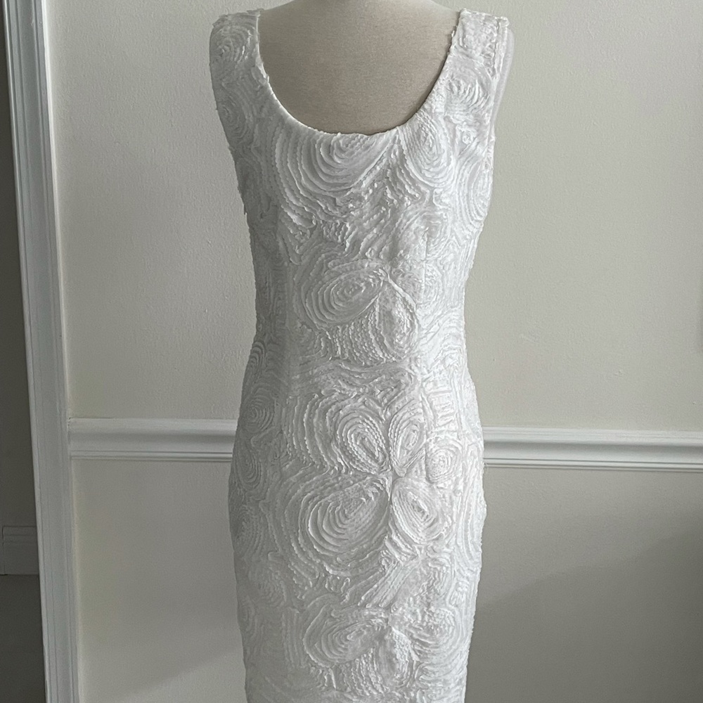 Josie Natori NWT gorgeous Lined M White Lace Dress Neiman Marcus purchase. - Picture 2 of 10